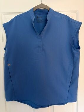 FIGS Ceil Blue Scrub Top